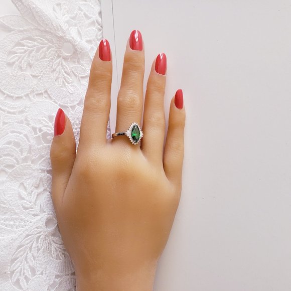💟❤️NEW! Sterling Silver 925 Green & White CZ Ring Size 7 - Picture 5 of 12